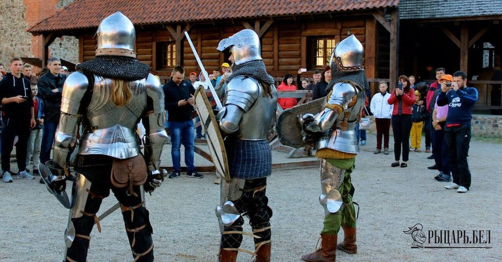 рыцари в Лидском замке