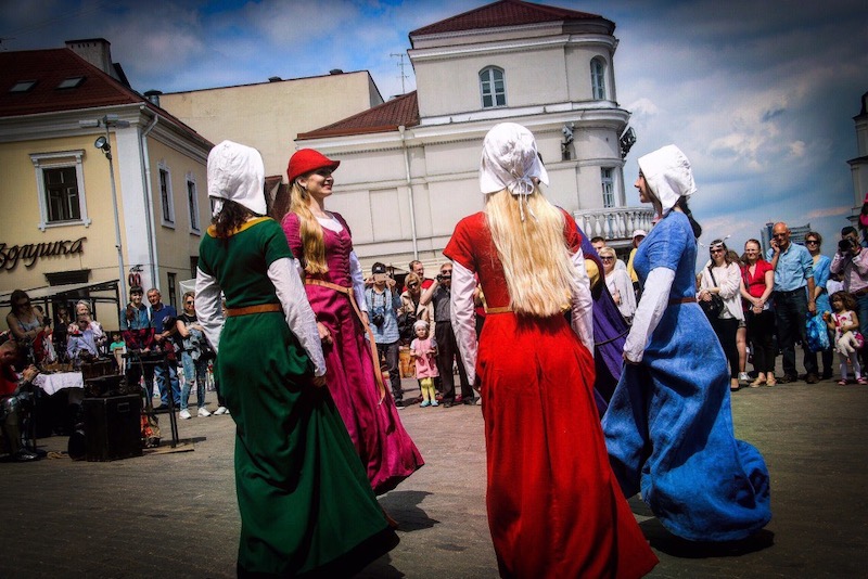 Средневековые танцы на праздник фото